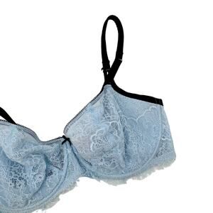 Victoria's Secret Lace Underwire unlined bra